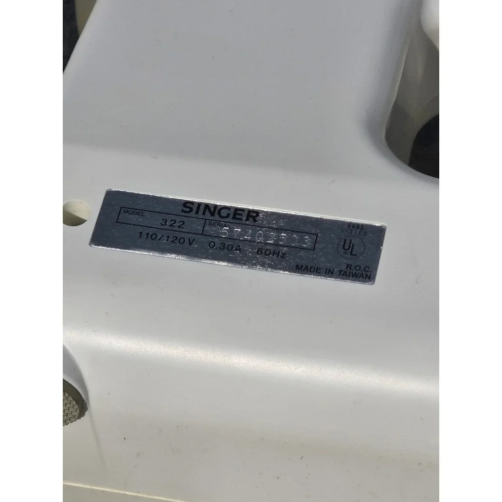 Singer Featherweight 322 Sewing Machine Compact‎ Free Arm Zig Zag Box bobbins